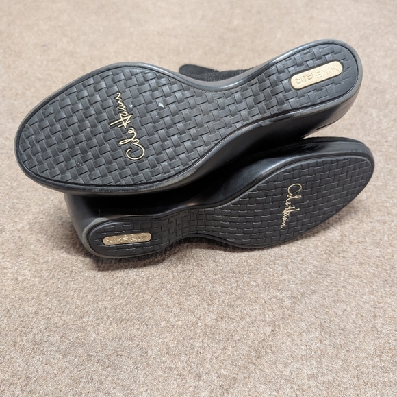 COLE HAAN with Nike Air (Size 11B) Black Suede Pull on Wedge Heel Ankle Boots - Picture 5 of 6